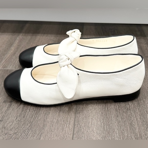 Chanel 2024 white ivory leather ballet flats with bow size 38 - Picture 4 of 16